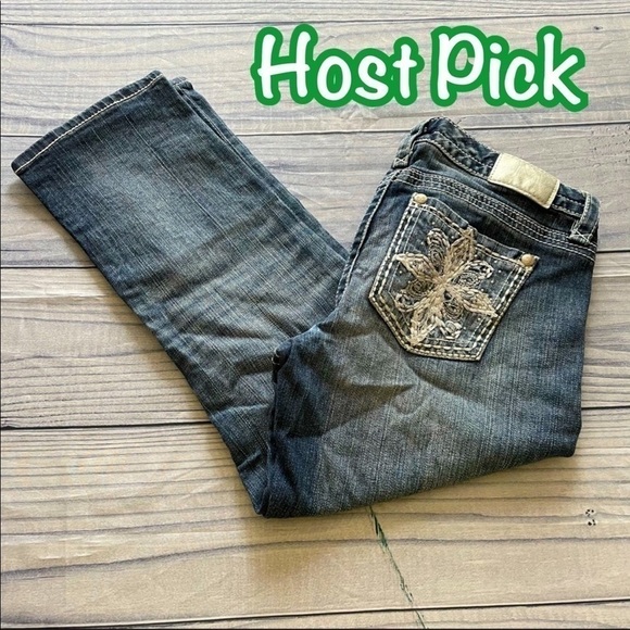 ✅3x Host Pick✅ Maurices Premium Cropped Jeans, Size 5/6 - Picture 1 of 8